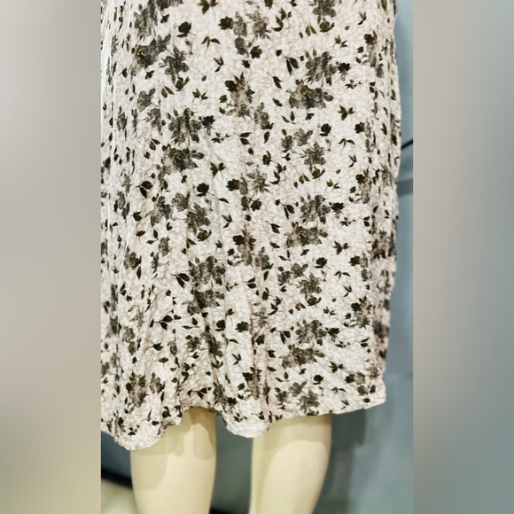 Megan Floral Slit Detail Dress size XS by WHITEROOM+CACTUS XS - Picture 6 of 11